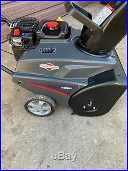 Briggs & Stratton 1022 Model 22 Inch 208cc Single Stage Thrower Gas Snow Blower