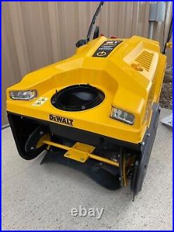 DEWALT 31pm2v6ha38 21 in. 208 cc Electric Start Gas Single-Stage Snow Blower
