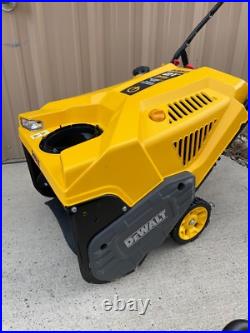 DEWALT 31pm2v6ha38 21 in. 208 cc Electric Start Gas Single-Stage Snow Blower