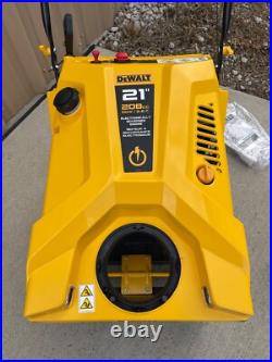 DEWALT 31pm2v6ha38 21 in. 208 cc Electric Start Gas Single-Stage Snow Blower