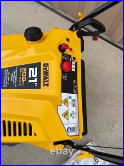 DEWALT 31pm2v6ha38 21 in. 208 cc Electric Start Gas Single-Stage Snow Blower