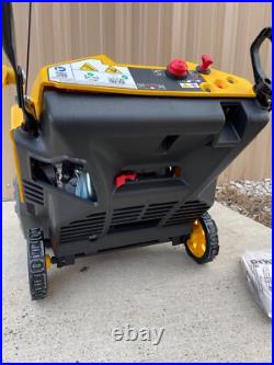 DEWALT 31pm2v6ha38 21 in. 208 cc Electric Start Gas Single-Stage Snow Blower