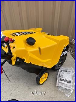 DEWALT 31pm2v6ha38 21 in. 208 cc Electric Start Gas Single-Stage Snow Blower