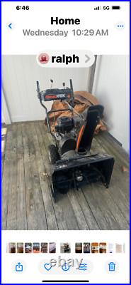 Gas powered snow blower