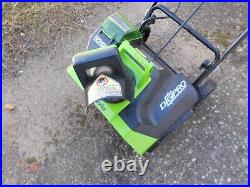 Greenworks 20 Snow Blower With 40v Battery And Charger Excellent Condition