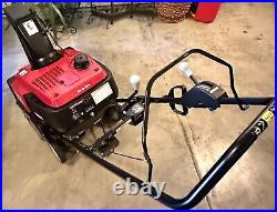 HONDA HS720A SNOWBLOWER ELECTRIC START. Only Used Twice. In Great Condition