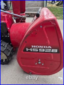 Honda HS928 Tracked Hydrostatic Gasoline Snowblower 28 Width, Chute Control