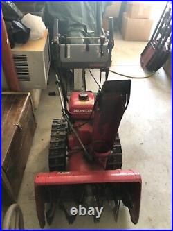 Honda Hs624 6HP Snowblower with Tracks in working condition