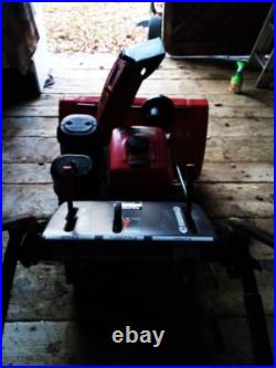 Huge Honda HS1132 Hydrostatic Gas/Electric Start Snowblower Huge Honda HS1132 Hydrostatic Gas/Electric Start Snowblower