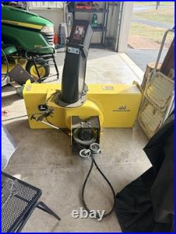 John Deere 44 L100 Series Snowblower