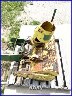John Deere E0680 Model 37 Snow Thrower