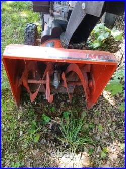 MTD Yard Machines 5/22 Two-Stage Gas Snow Blower, 22in Clearing Width, Red/Black