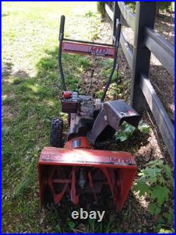 MTD Yard Machines 5/22 Two-Stage Gas Snow Blower, 22in Clearing Width, Red/Black