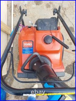 Toro Power Clear 518 ZE Single Stage Gas Snow Blower 18 Electric Start 4-Cycle