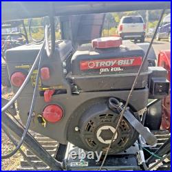 Troy-Bilt storm tracker 2690 Snow Blower 26 in Clearing Width Black