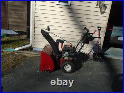 Used one season 26 Inch Craftsman Self-Propelled Snow Thrower must see