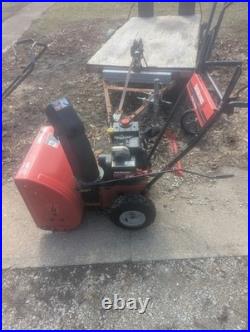 Yard Machines Gasoline Powered Snow Blower 5HP/22 22 in Red Metal Outdoor Tool