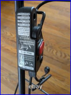 Yarm Man 31A-040-701 Electric Snow Thrower Adjustable Angle 12.5 Wide With Manual